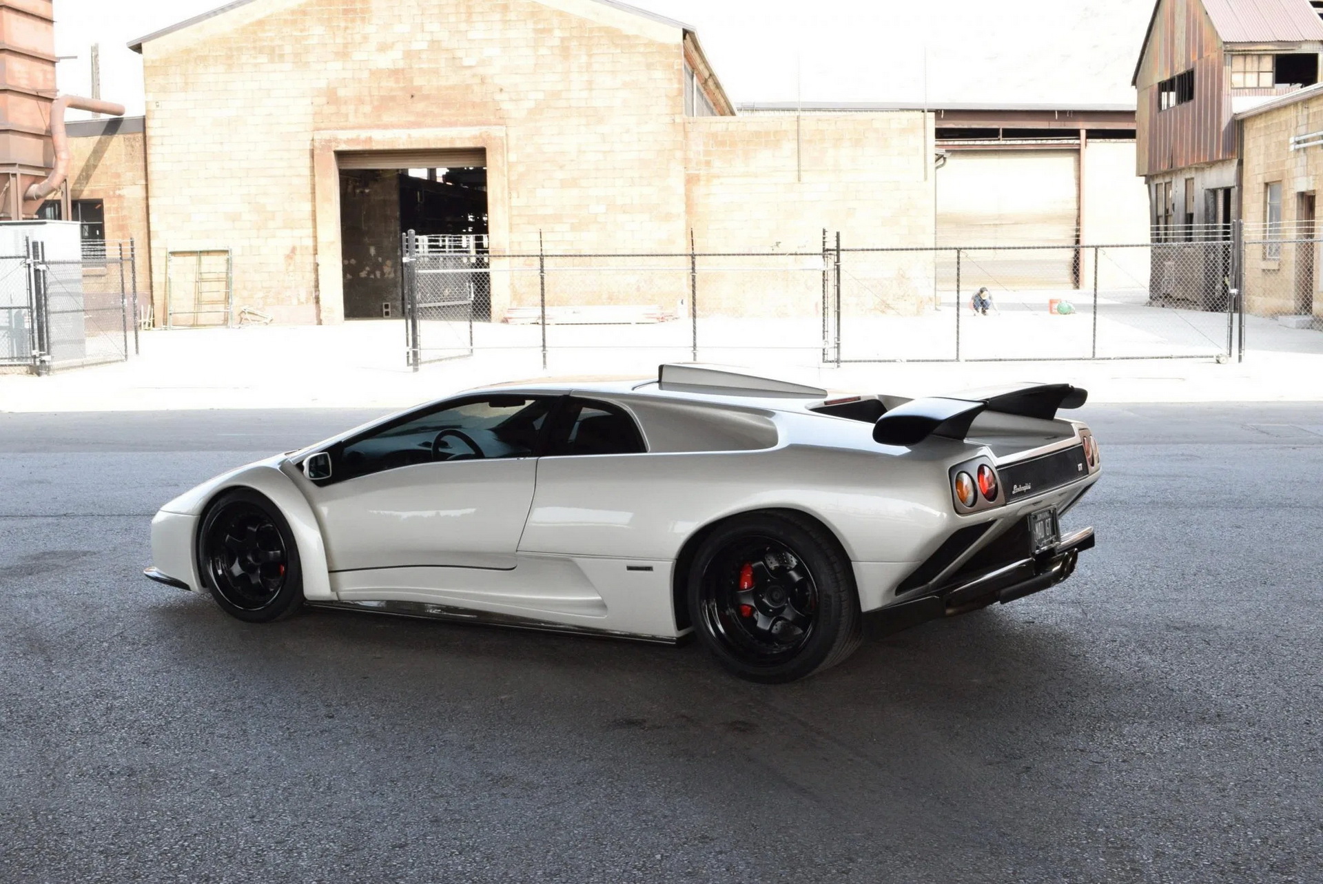 1991 Lamborghini Diablo With GT-Style Body Is A Spectacular 1990s Token