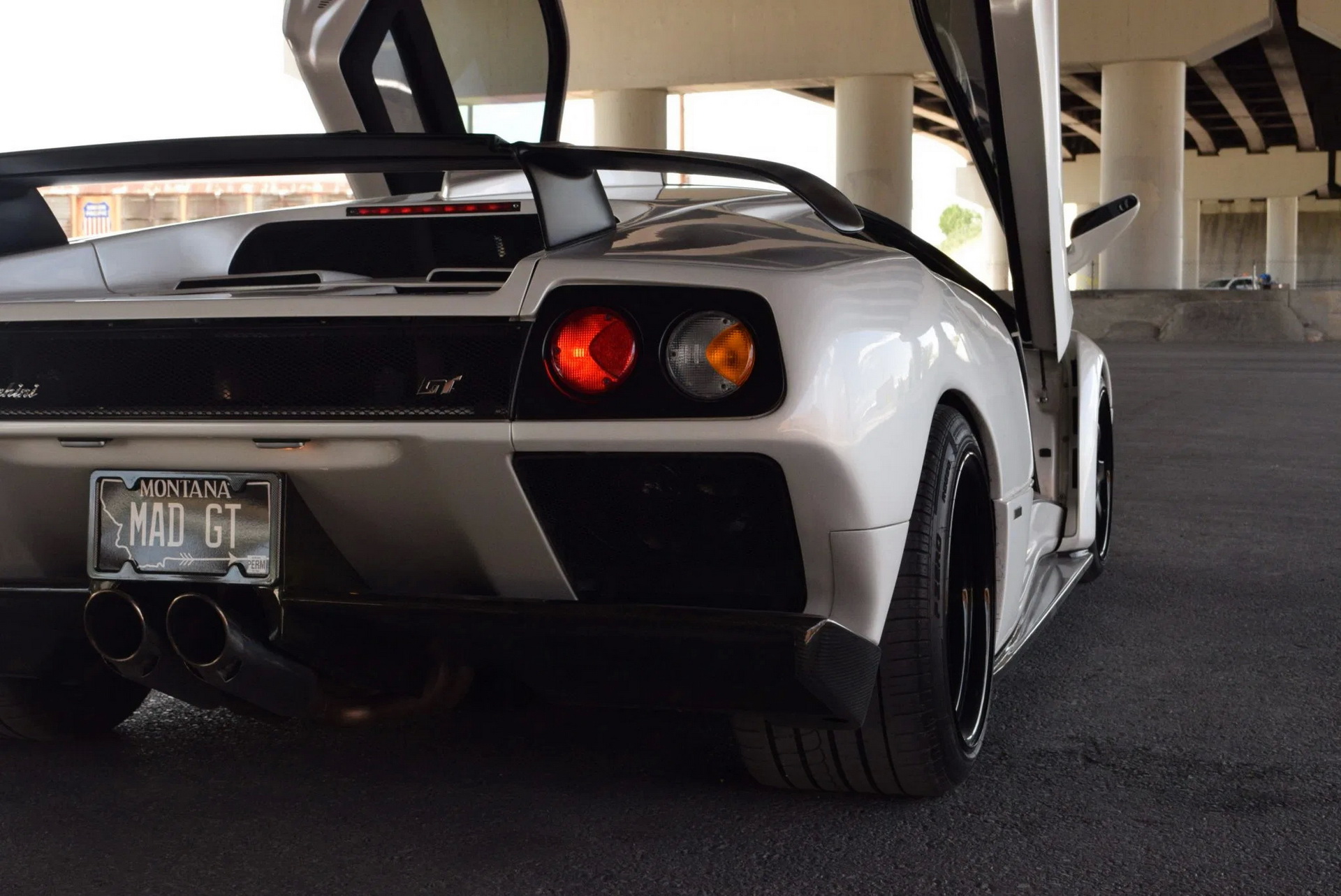 1991 Lamborghini Diablo With GT-Style Body Is A Spectacular 1990s Token