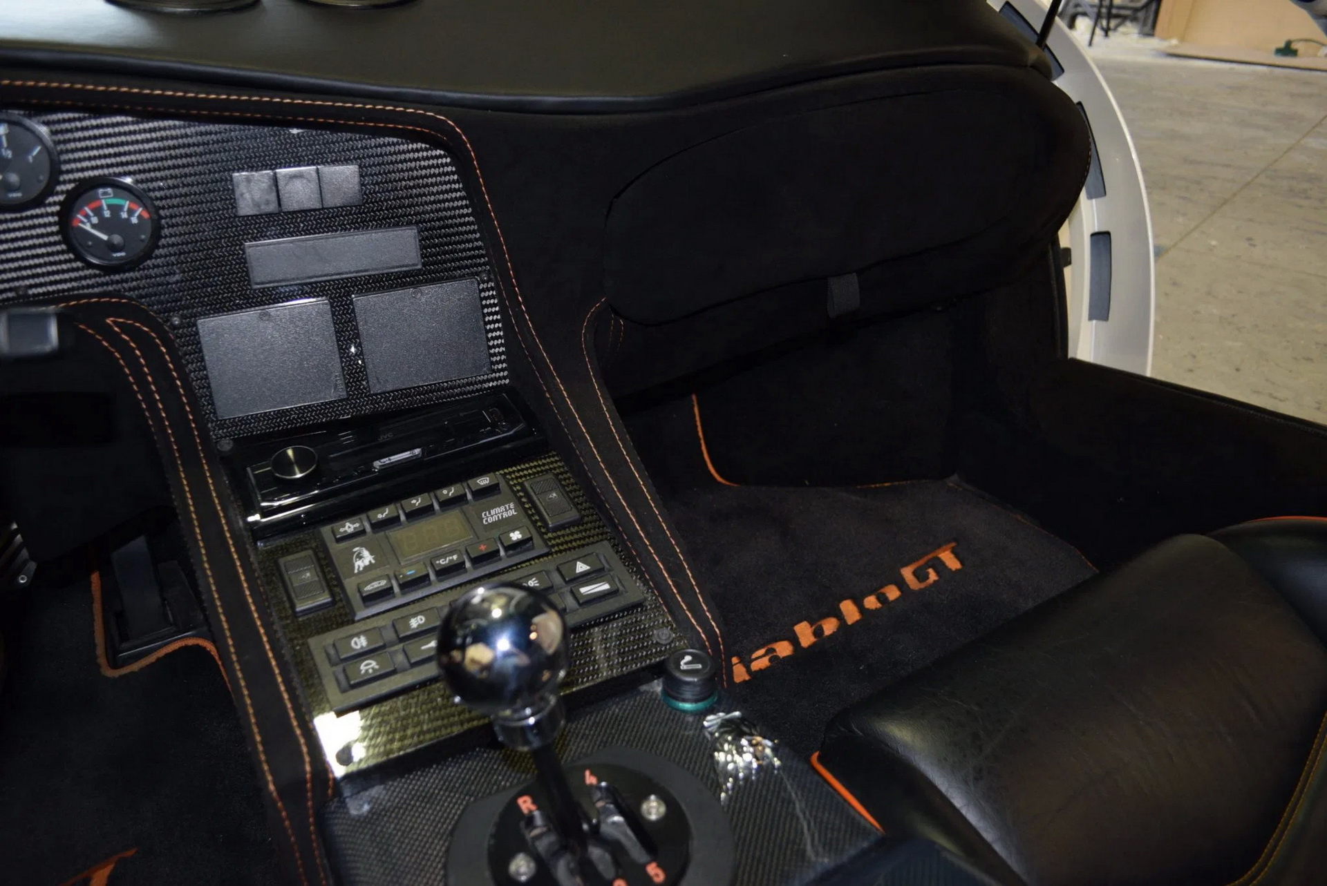 1991 Lamborghini Diablo With GT-Style Body Is A Spectacular 1990s Token