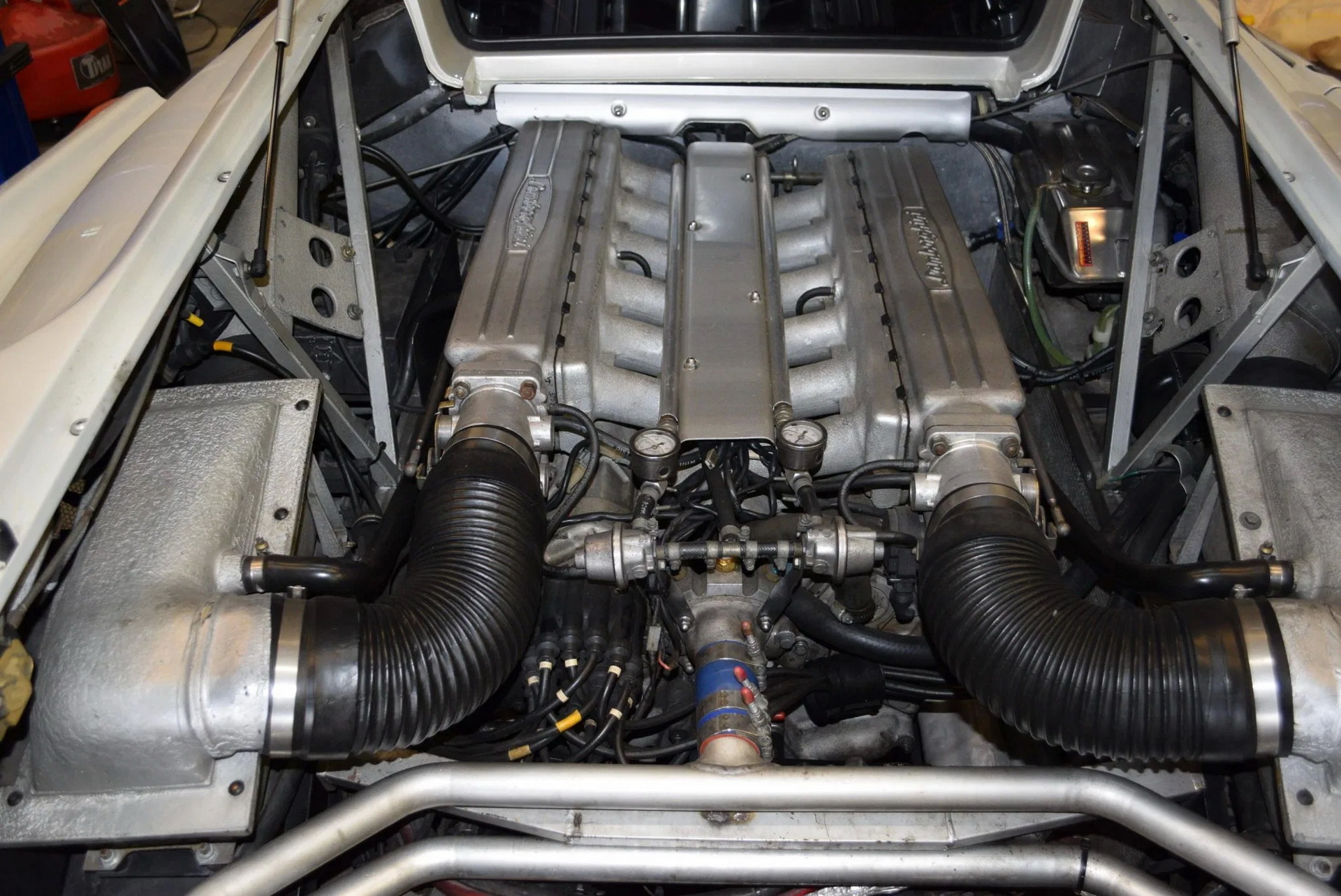 1991 Lamborghini Diablo With GT-Style Body Is A Spectacular 1990s Token