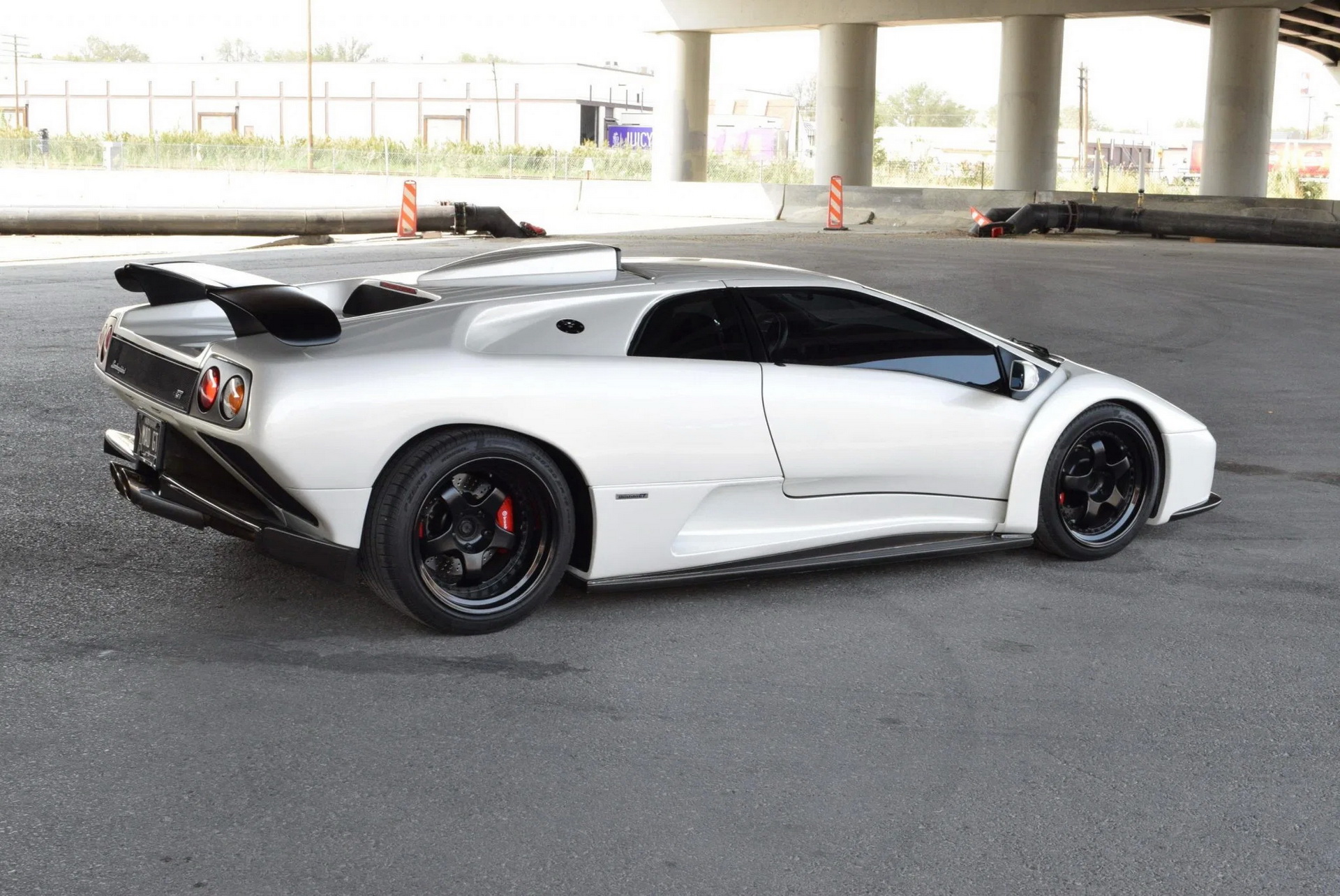 1991 Lamborghini Diablo With GT-Style Body Is A Spectacular 1990s Token