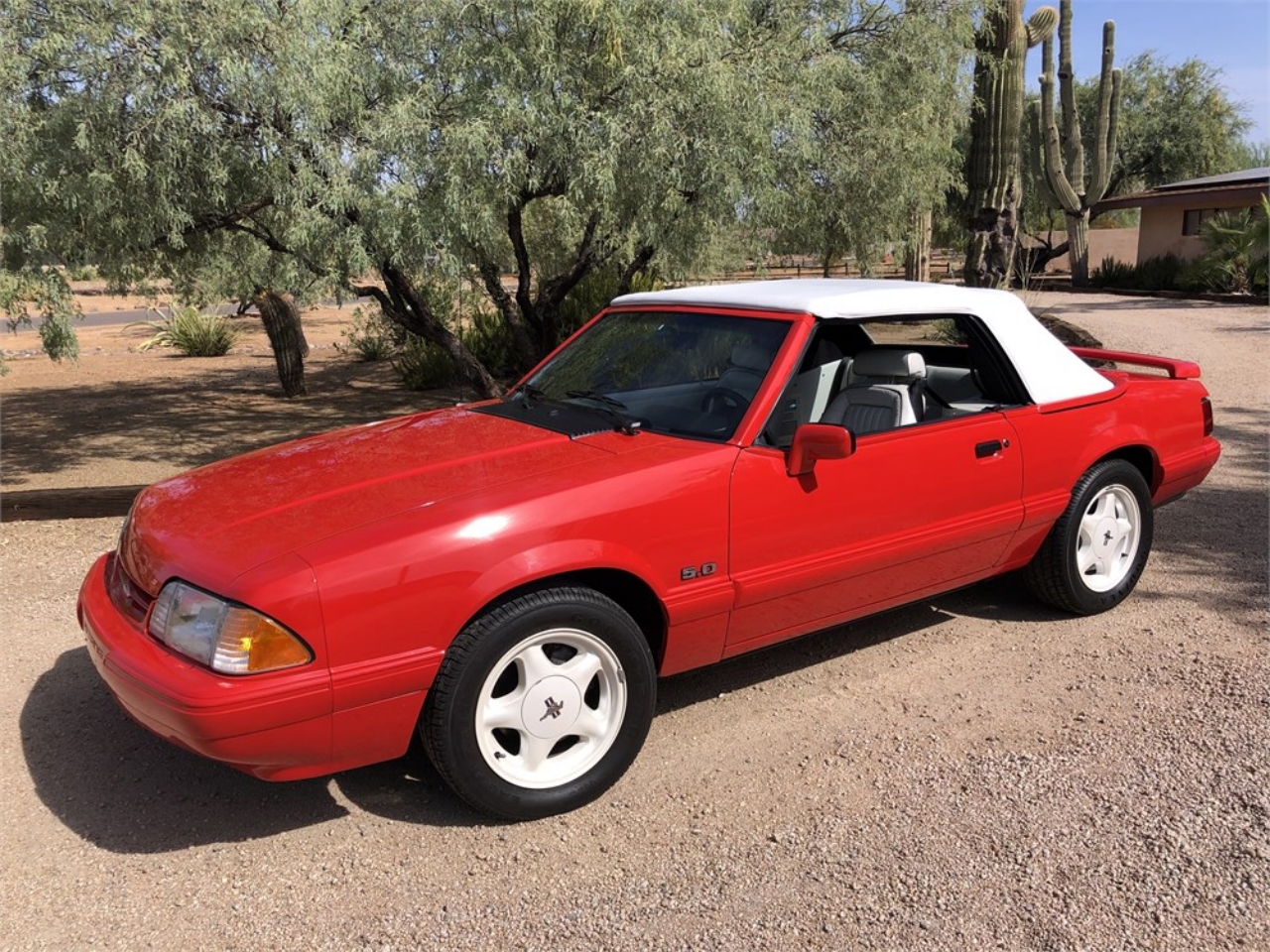 3,000-Mile 1992 Ford Mustang Convertible ‘Summer Edition’ Is A Total Fox