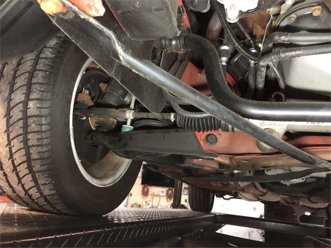 3,000-Mile 1992 Ford Mustang Convertible ‘Summer Edition’ Is A Total Fox