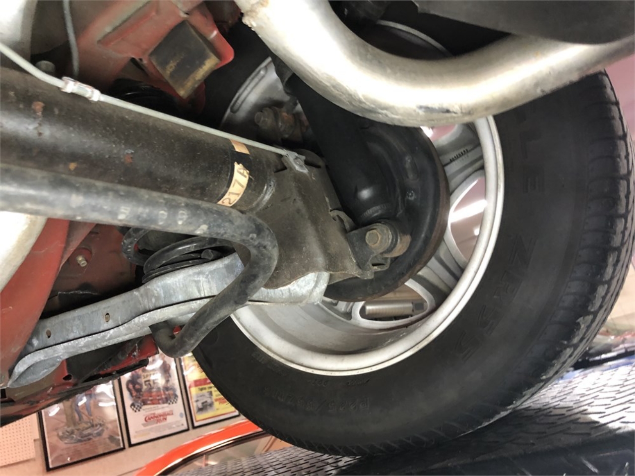 3,000-Mile 1992 Ford Mustang Convertible ‘Summer Edition’ Is A Total Fox