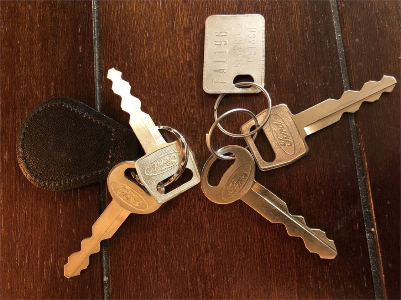 3,000-Mile 1992 Ford Mustang Convertible ‘Summer Edition’ Is A Total Fox