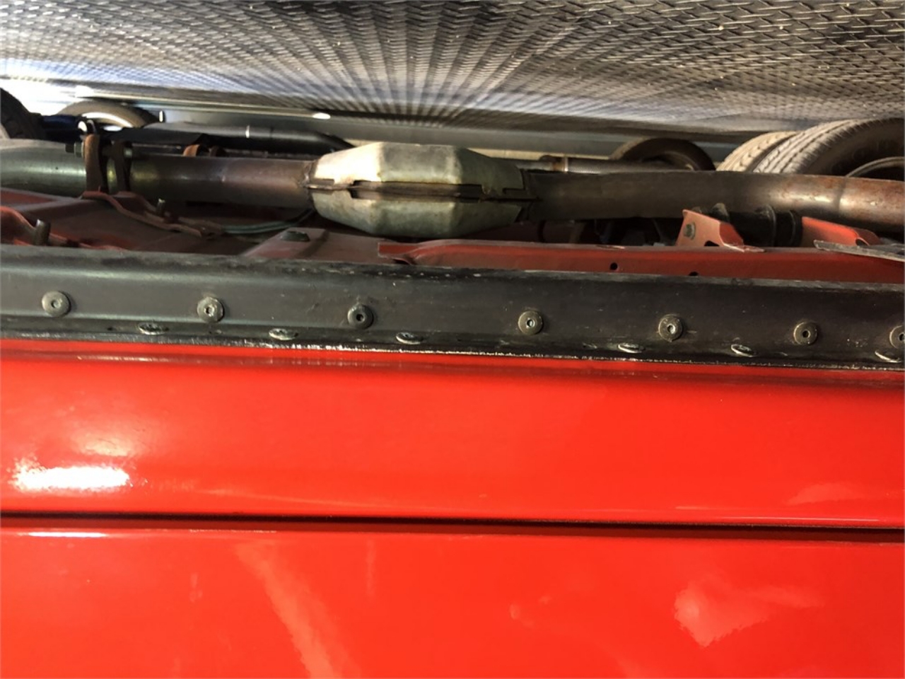 3,000-Mile 1992 Ford Mustang Convertible ‘Summer Edition’ Is A Total Fox