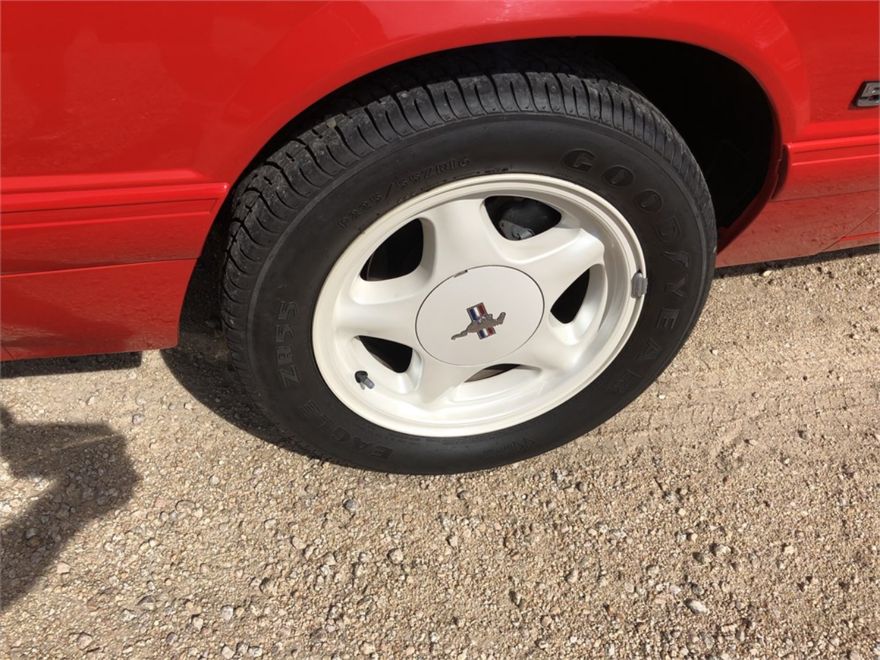 3,000-Mile 1992 Ford Mustang Convertible ‘Summer Edition’ Is A Total Fox