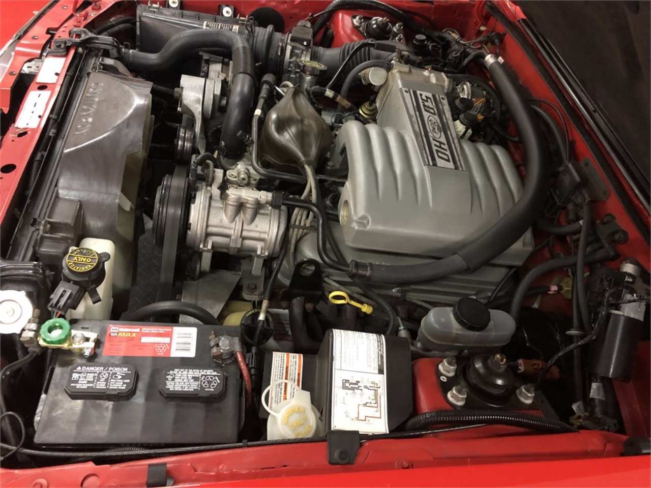 3,000-Mile 1992 Ford Mustang Convertible ‘Summer Edition’ Is A Total Fox