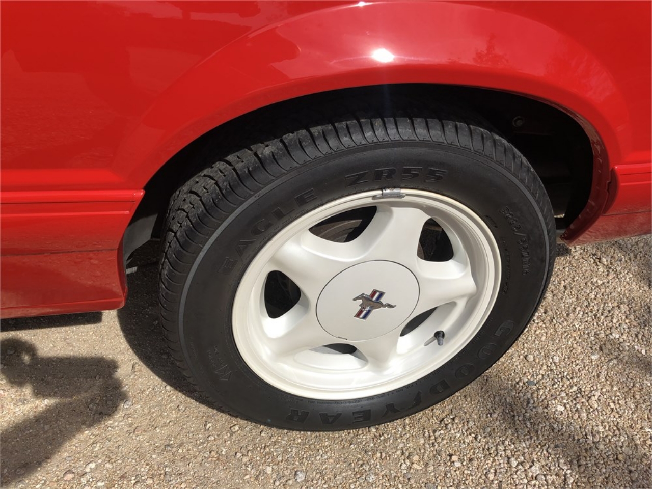 3,000-Mile 1992 Ford Mustang Convertible ‘Summer Edition’ Is A Total Fox