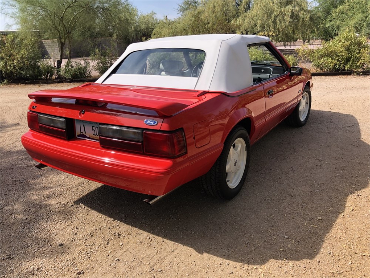 3,000-Mile 1992 Ford Mustang Convertible ‘Summer Edition’ Is A Total Fox