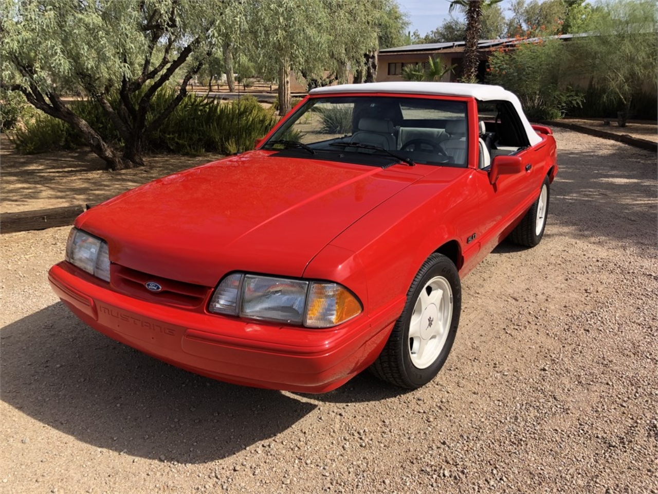 3,000-Mile 1992 Ford Mustang Convertible ‘Summer Edition’ Is A Total Fox