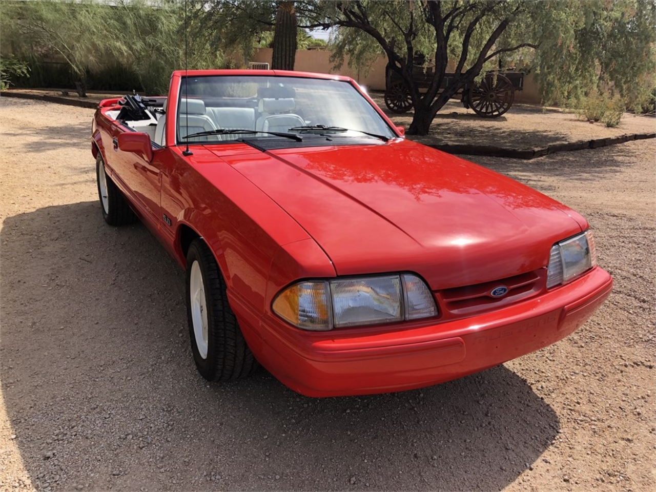 3,000-Mile 1992 Ford Mustang Convertible ‘Summer Edition’ Is A Total Fox