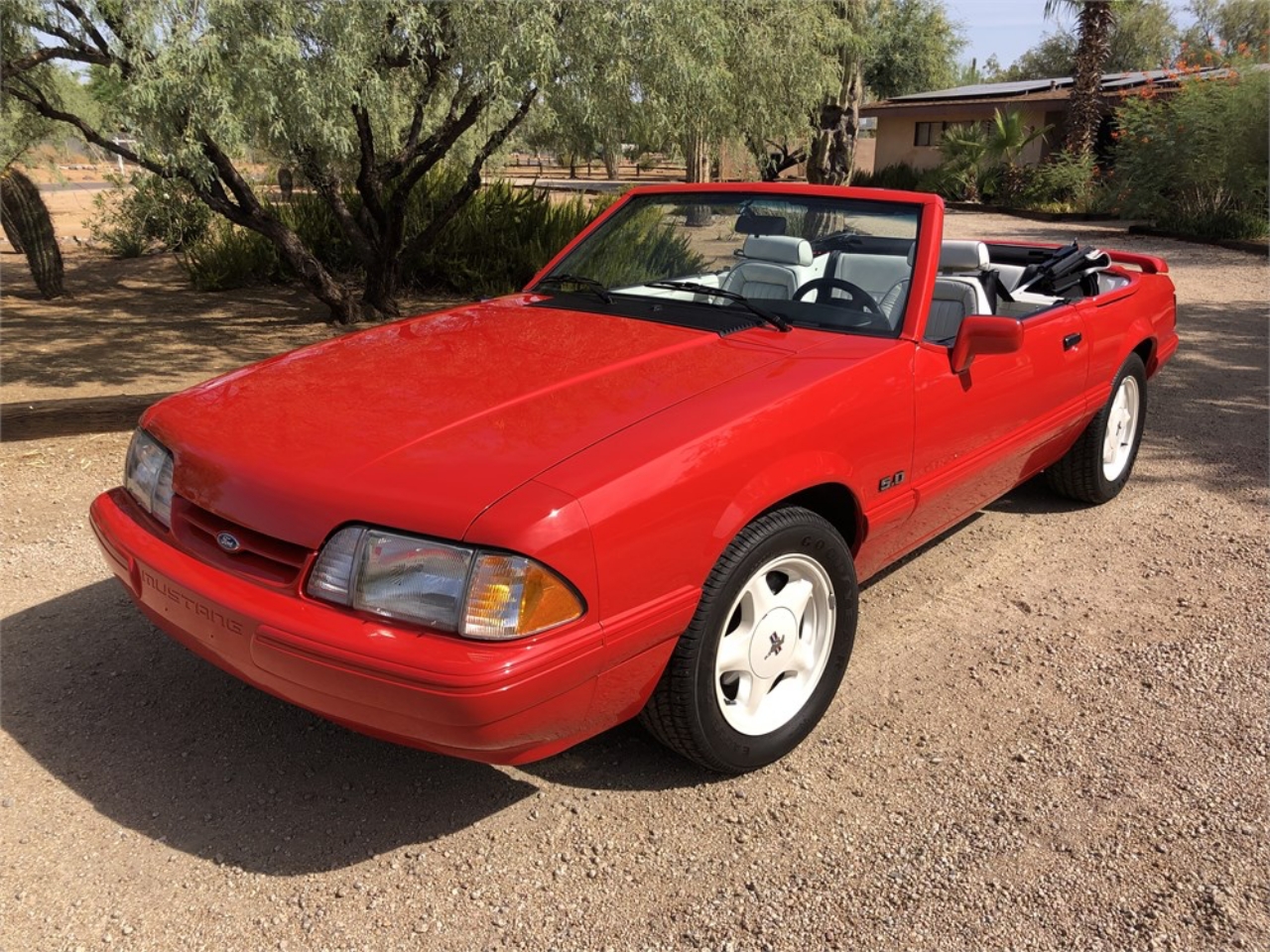 3,000-Mile 1992 Ford Mustang Convertible ‘Summer Edition’ Is A Total Fox