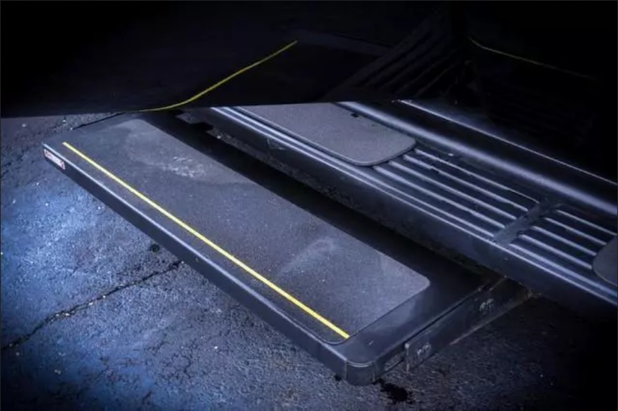 For $84,000, You Can Have The King Of Jordan’s Armored Ford Excursion Limo That Originally Cost $620,000