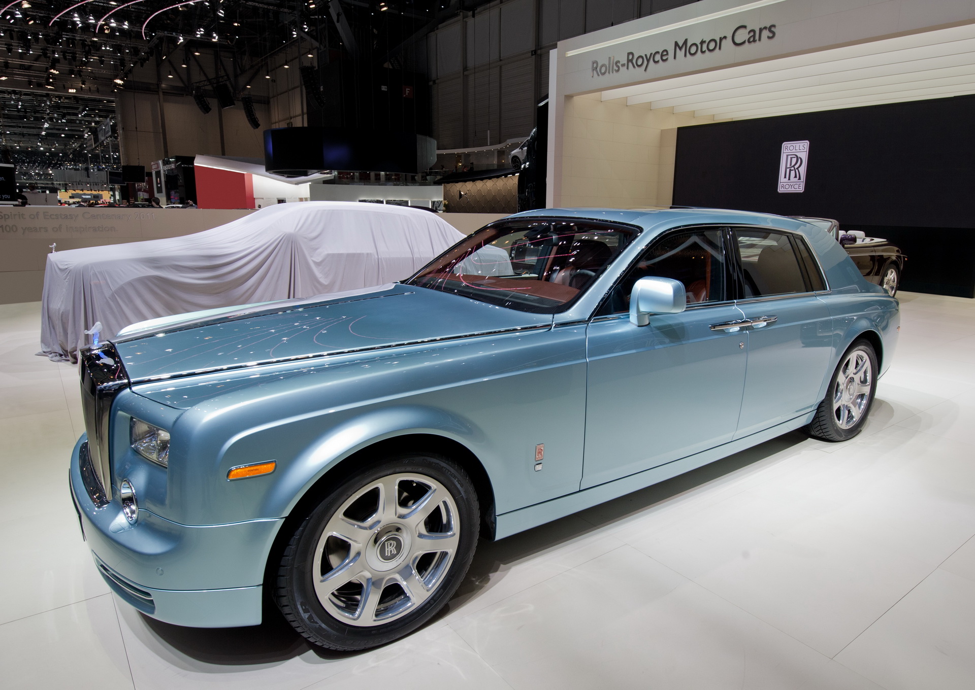 Rolls-Royce Going Electric, First EV Likely Due Before 2030