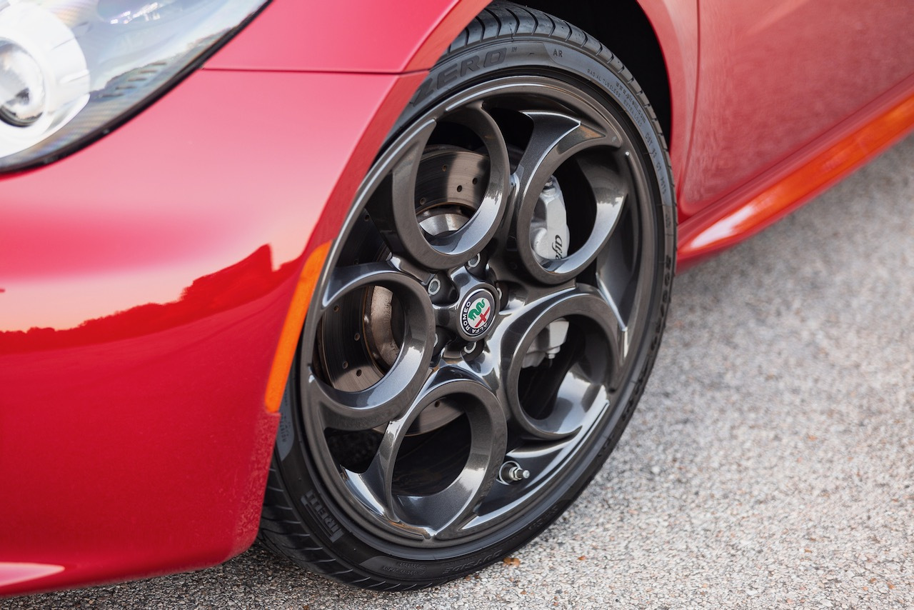 You Only Have A Few Days Left To Bid For This Immaculate Alfa Romeo 4C