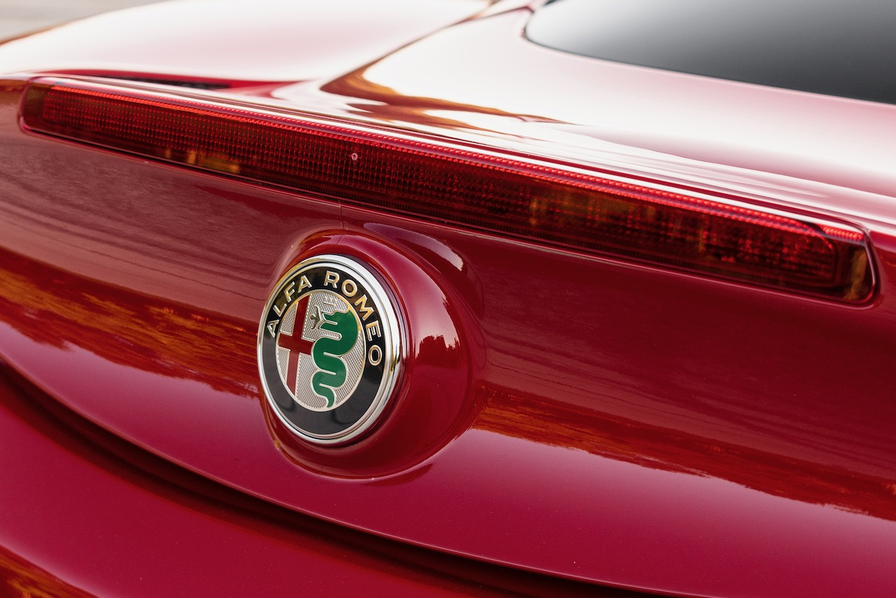 You Only Have A Few Days Left To Bid For This Immaculate Alfa Romeo 4C