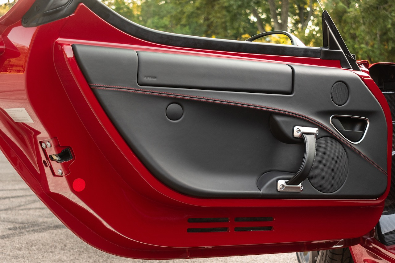 You Only Have A Few Days Left To Bid For This Immaculate Alfa Romeo 4C