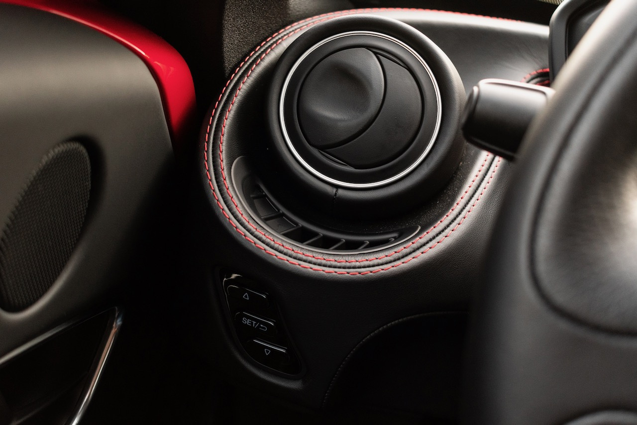 You Only Have A Few Days Left To Bid For This Immaculate Alfa Romeo 4C