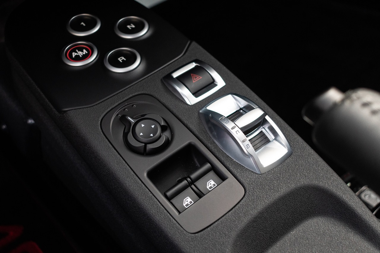 You Only Have A Few Days Left To Bid For This Immaculate Alfa Romeo 4C