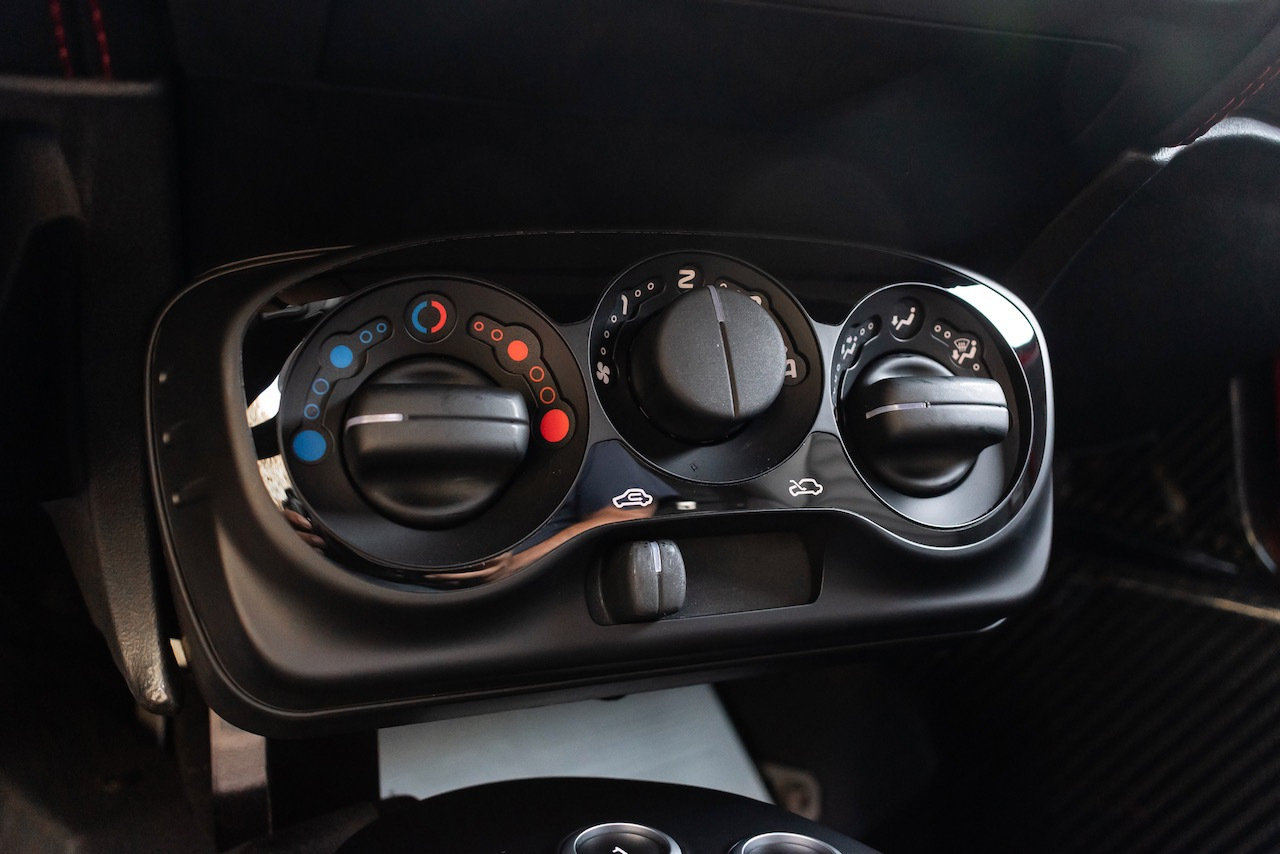 You Only Have A Few Days Left To Bid For This Immaculate Alfa Romeo 4C