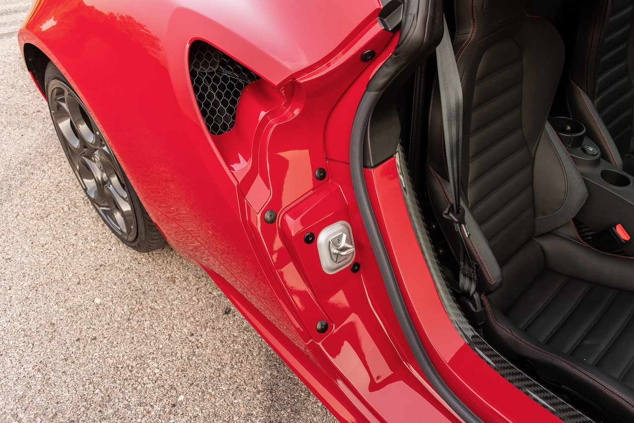 You Only Have A Few Days Left To Bid For This Immaculate Alfa Romeo 4C