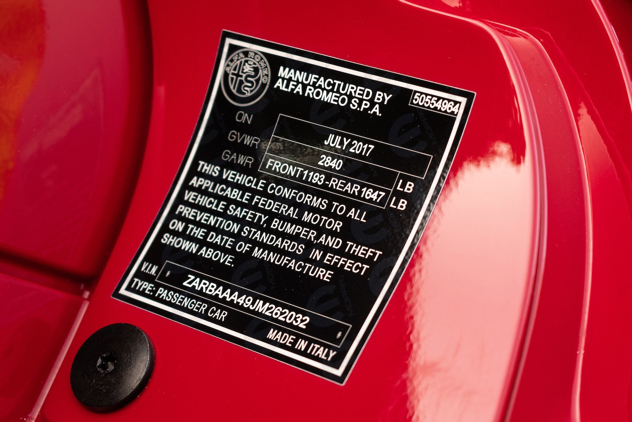 You Only Have A Few Days Left To Bid For This Immaculate Alfa Romeo 4C