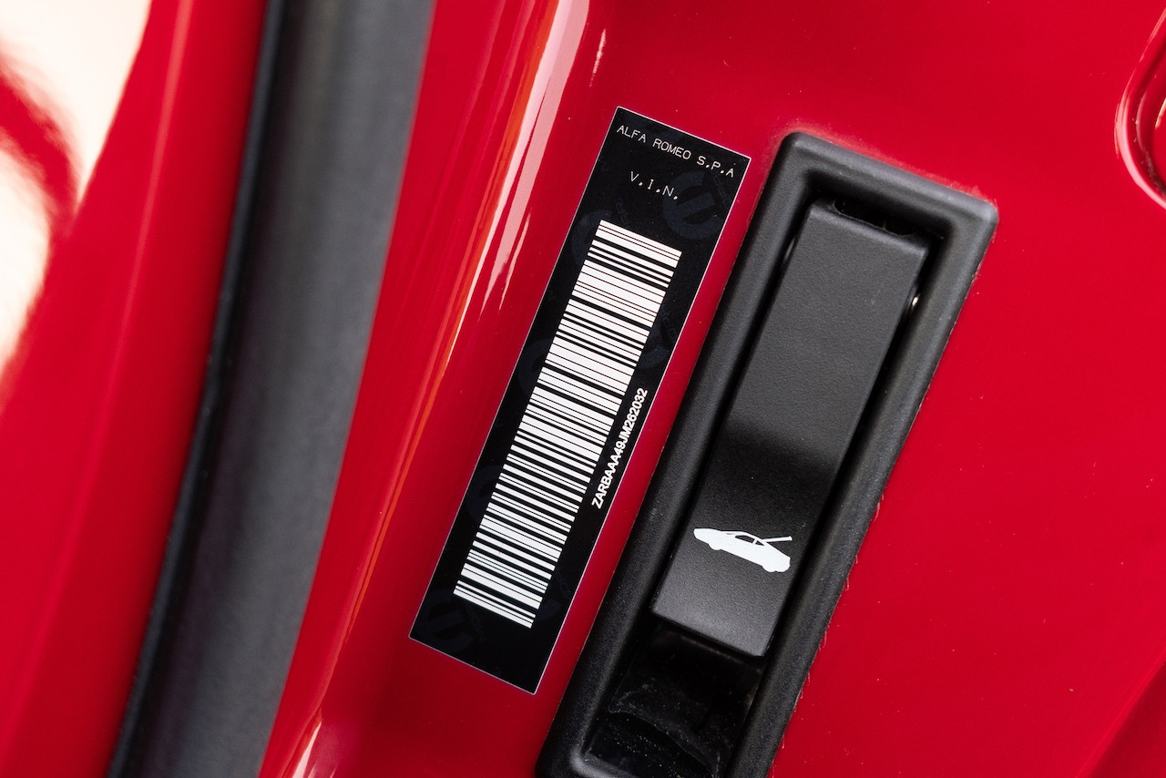 You Only Have A Few Days Left To Bid For This Immaculate Alfa Romeo 4C