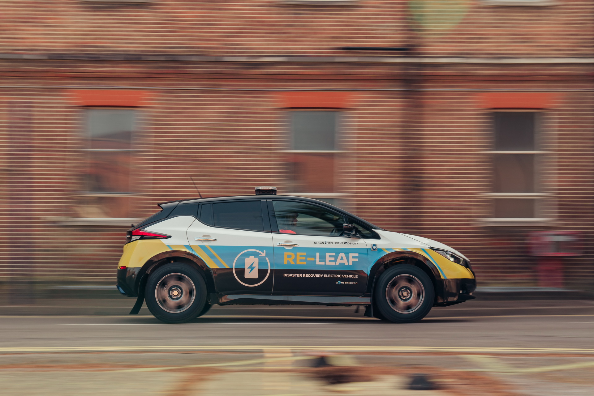 Nissan’s Onto Something With Off-Roadish Re-Leaf Concept That Doubles As An Electric Power Supplier