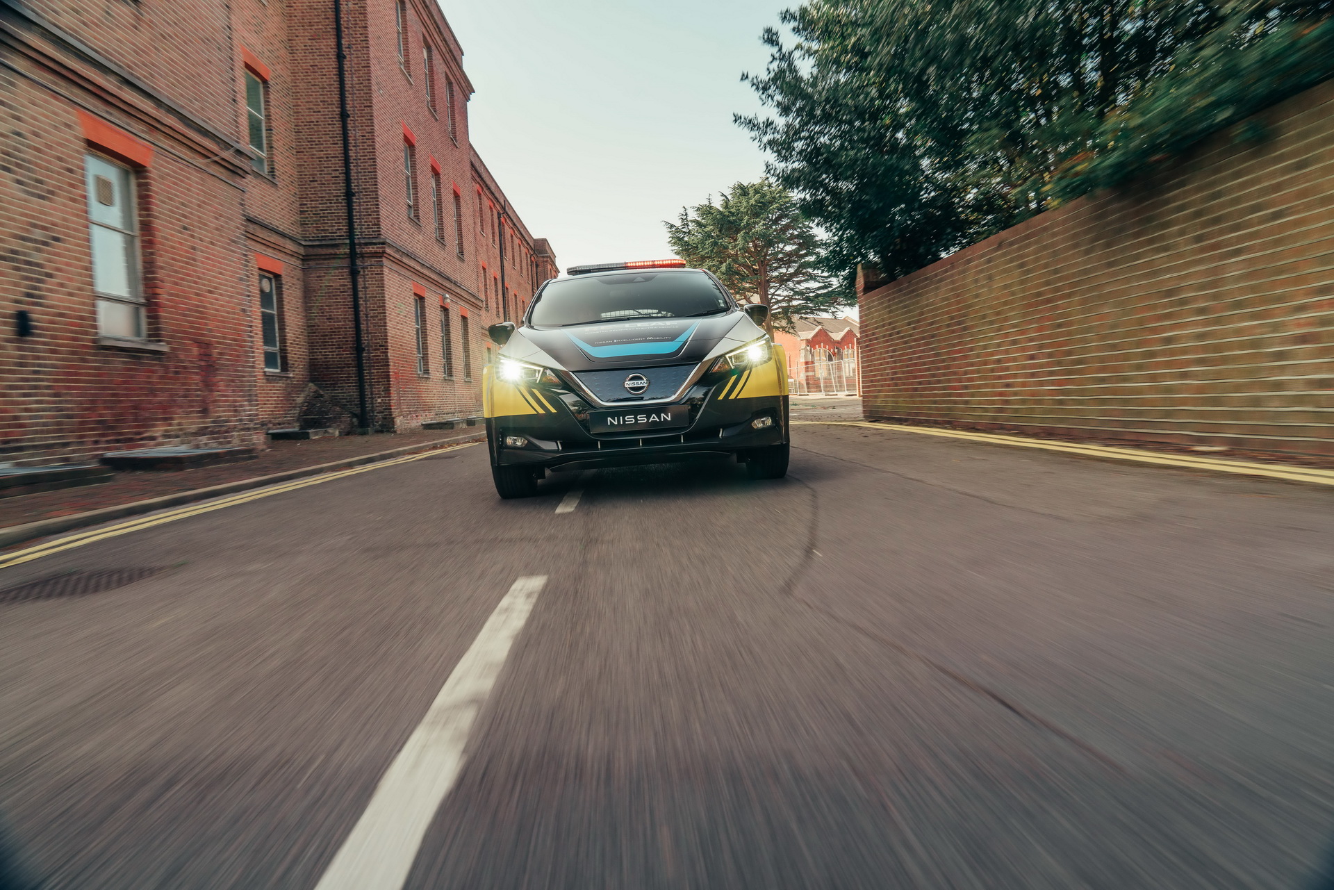 Nissan’s Onto Something With Off-Roadish Re-Leaf Concept That Doubles As An Electric Power Supplier