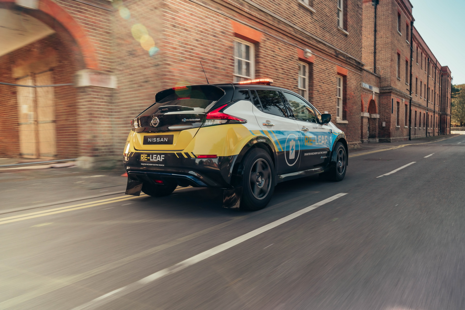 Nissan’s Onto Something With Off-Roadish Re-Leaf Concept That Doubles As An Electric Power Supplier