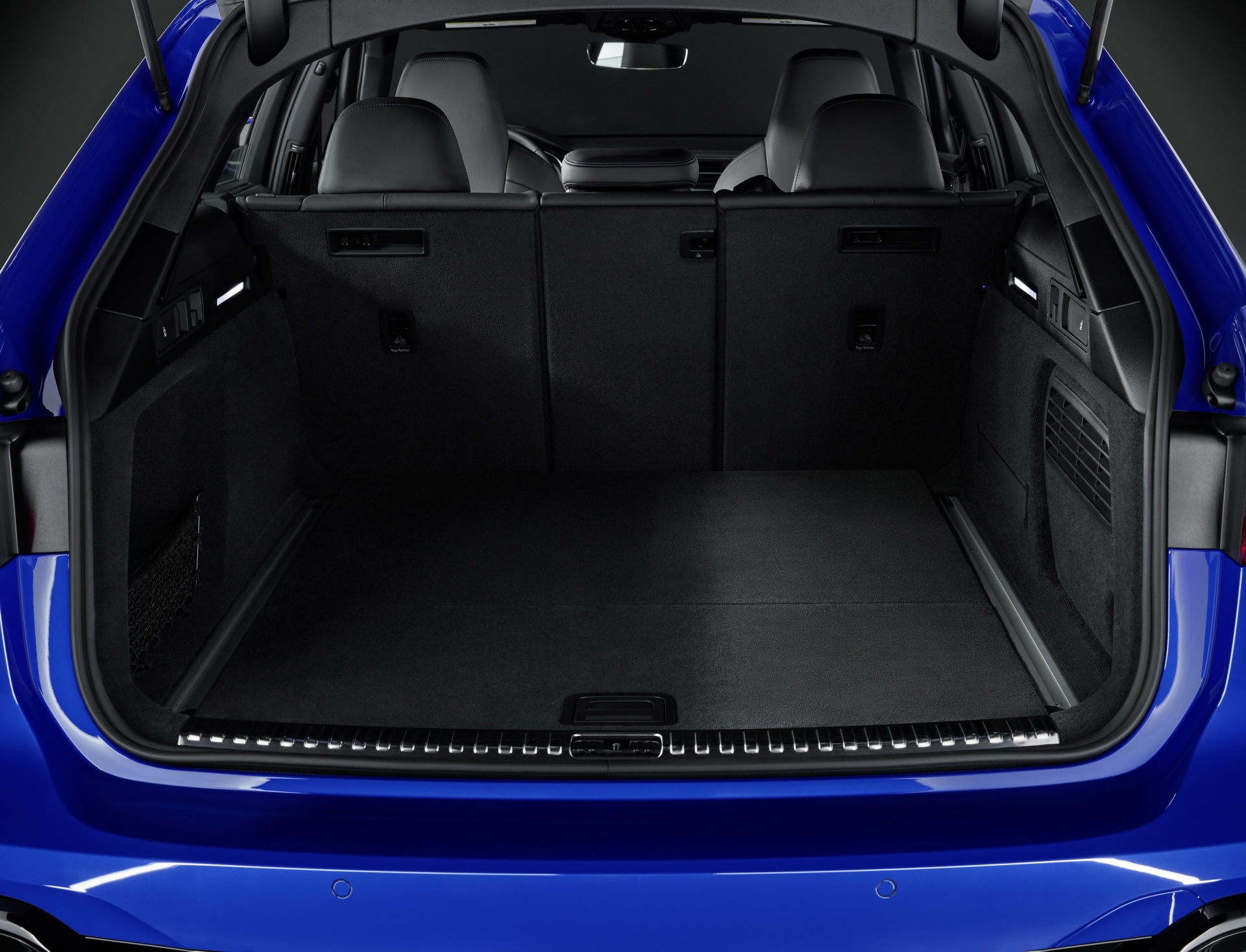 Audi’s Gorgeous New RS6 Avant ‘Tribute’ Edition Pay Homages To The Original RS2 Avant