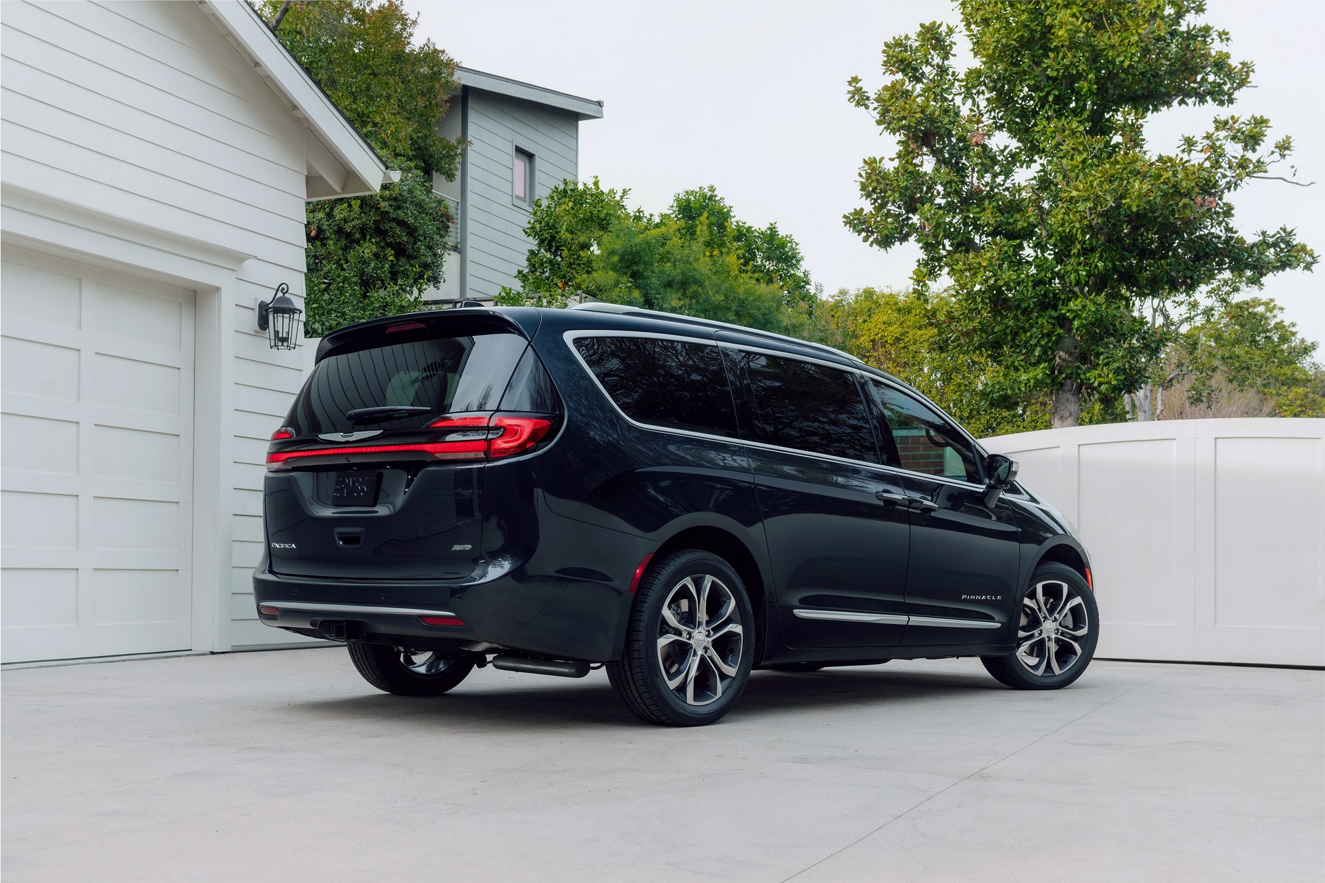 Facelifted 2021 Chrysler Pacifica Starts At $35,045