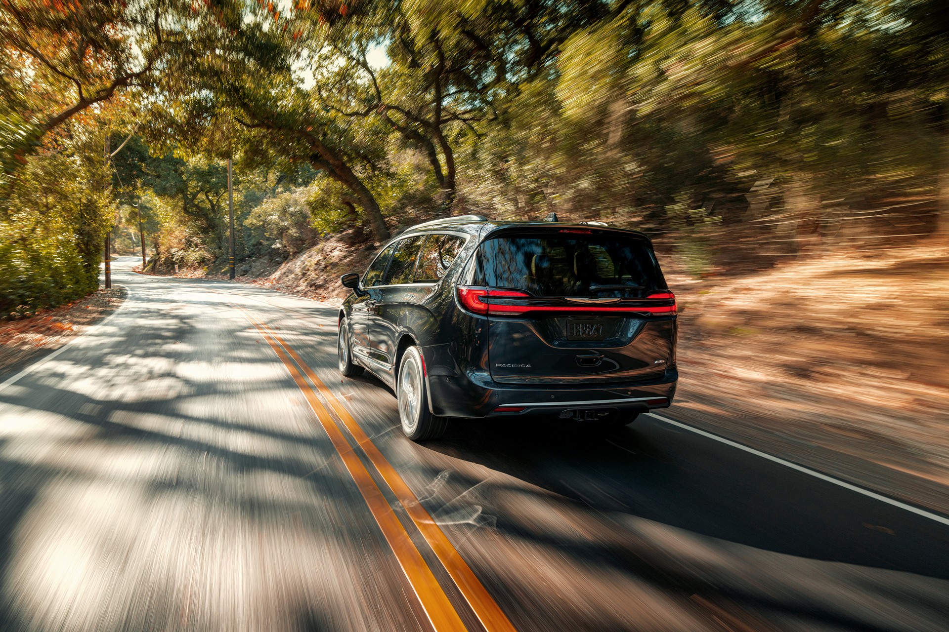 Facelifted 2021 Chrysler Pacifica Starts At $35,045