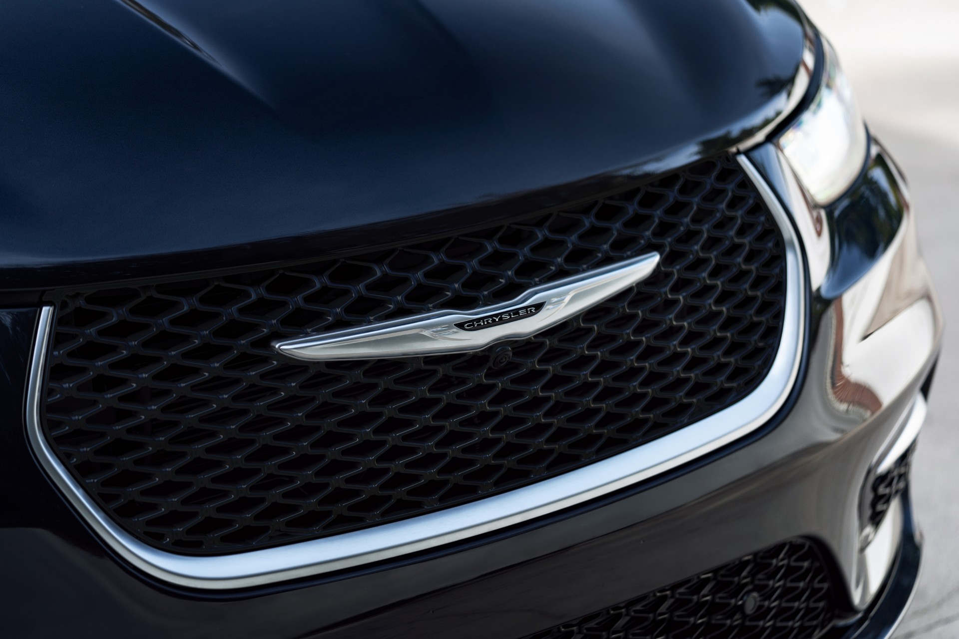 Facelifted 2021 Chrysler Pacifica Starts At $35,045