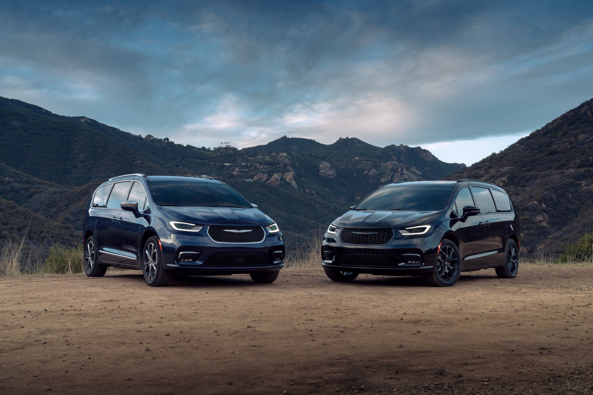 Facelifted 2021 Chrysler Pacifica Starts At $35,045