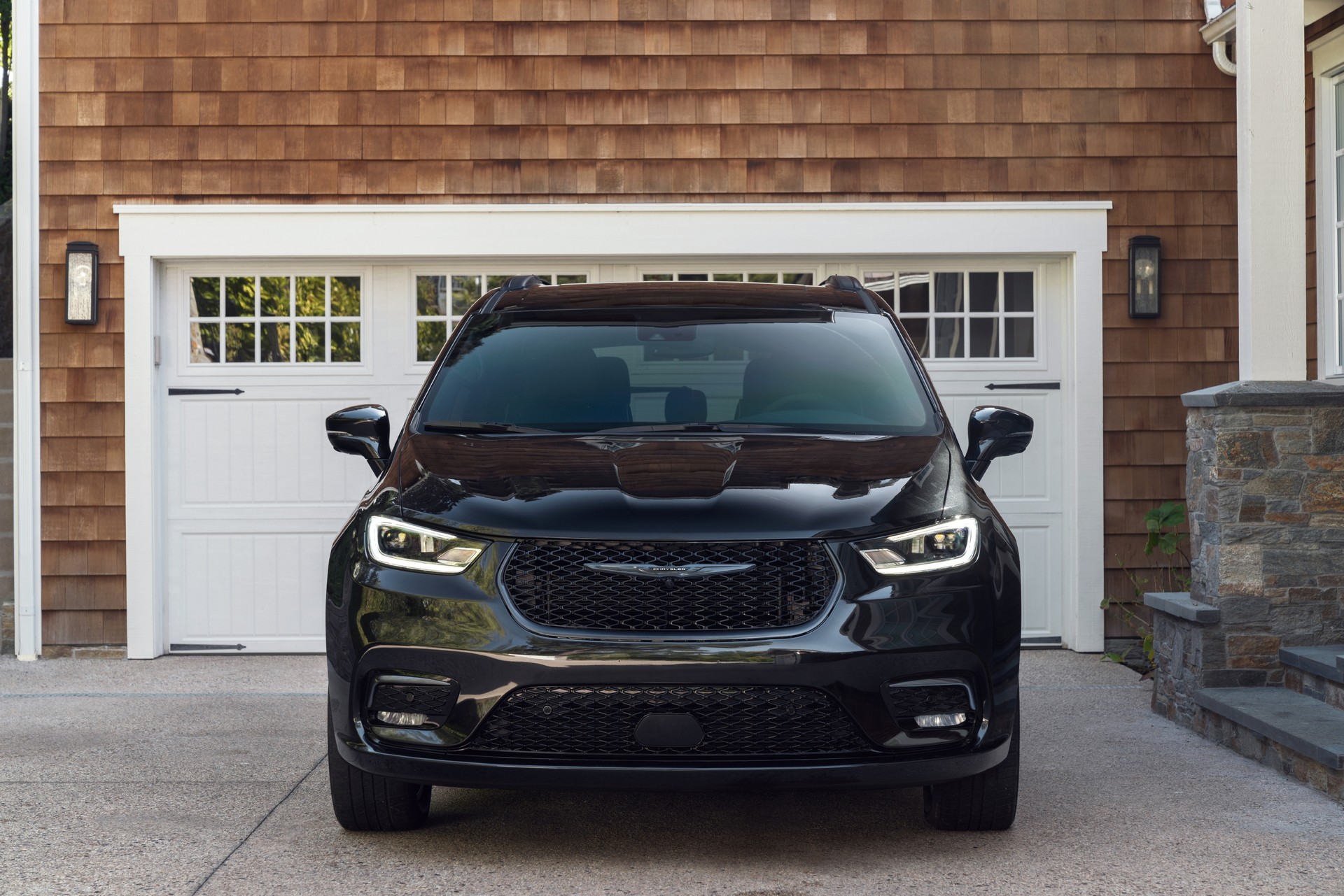 Facelifted 2021 Chrysler Pacifica Starts At $35,045