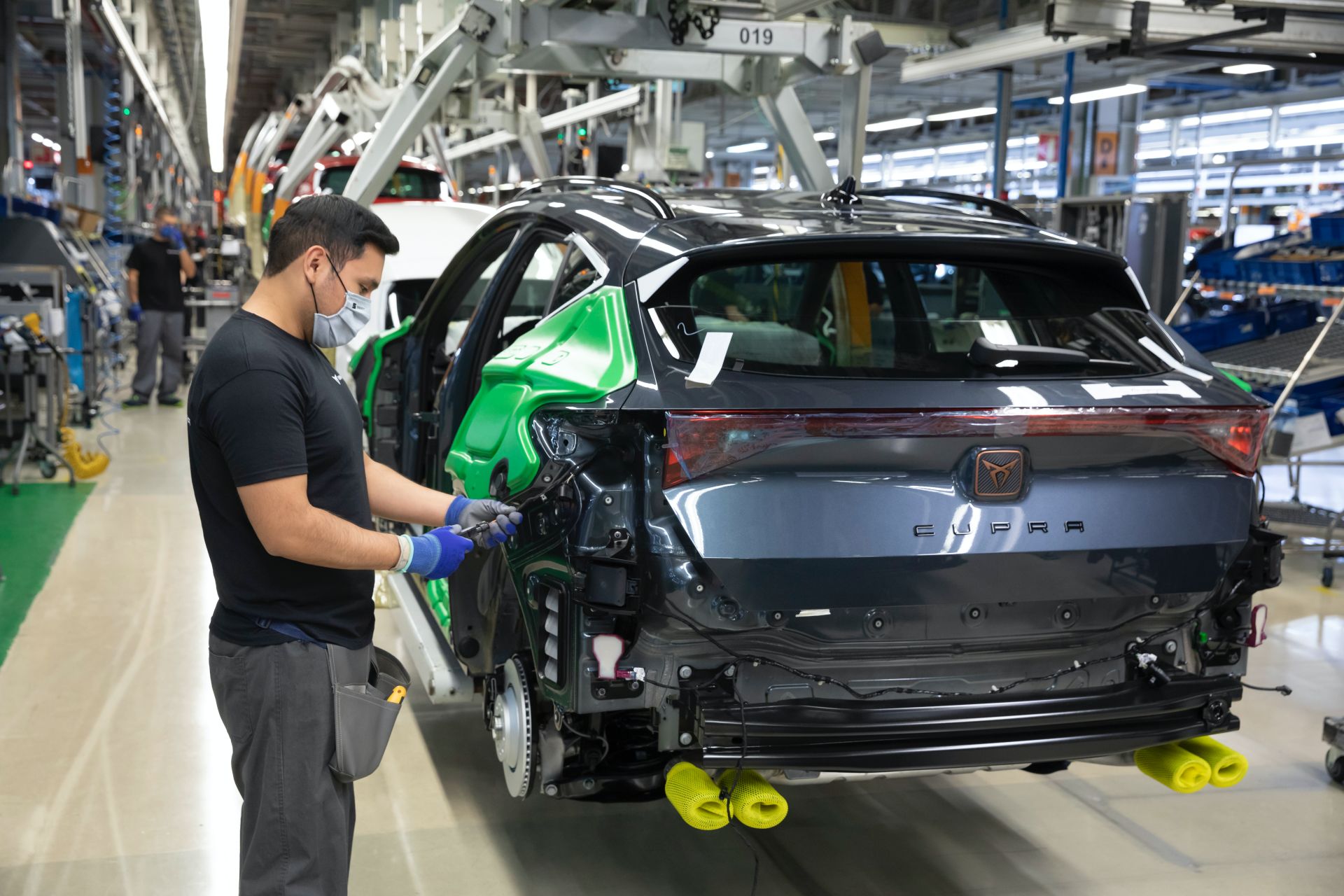 Cupra Formentor Enters Production In Spain, 306 HP Launch Edition Costs $51,500