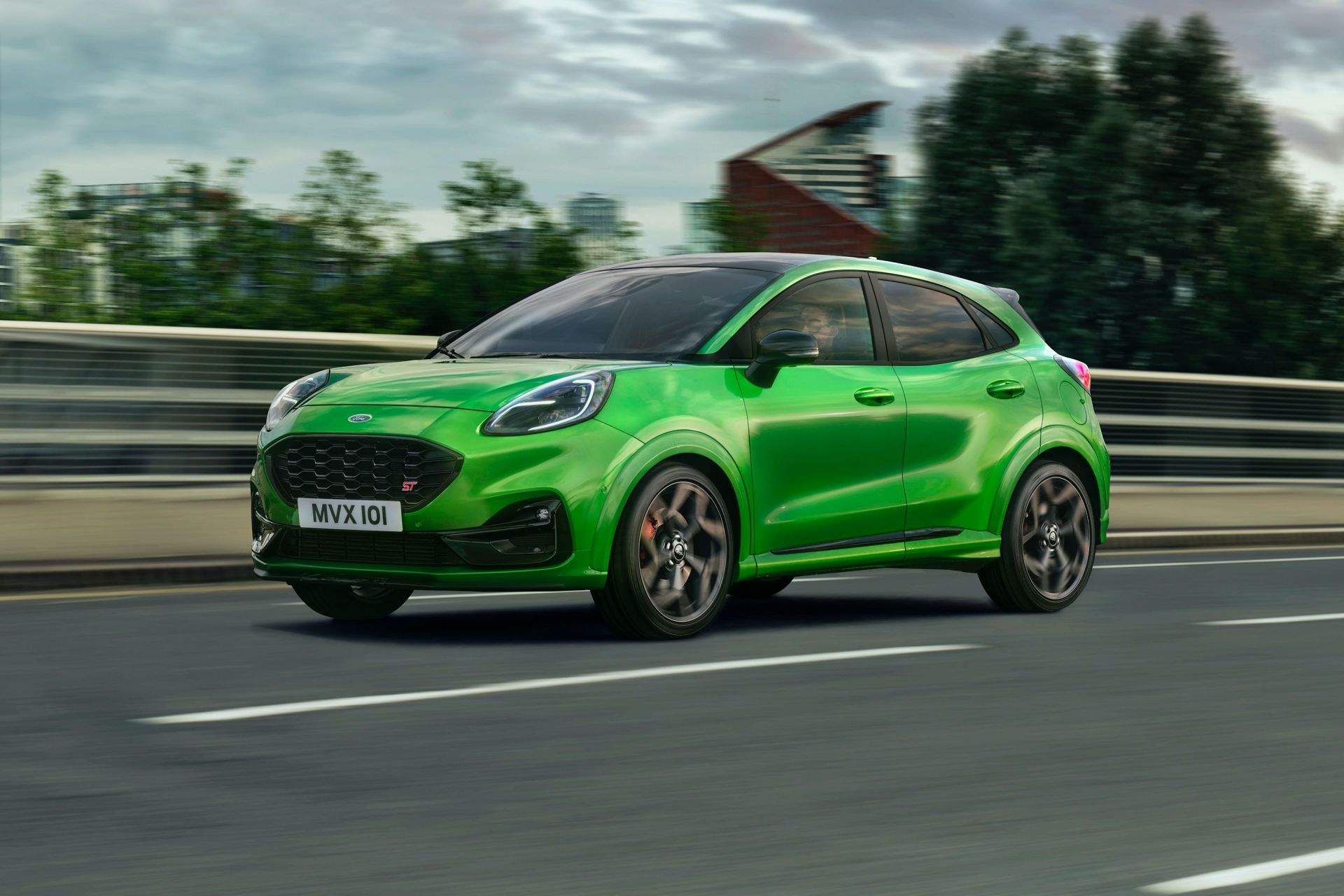 197 HP Ford Puma ST Breaks Cover, Does 0-62 MPH In 6.7 Seconds