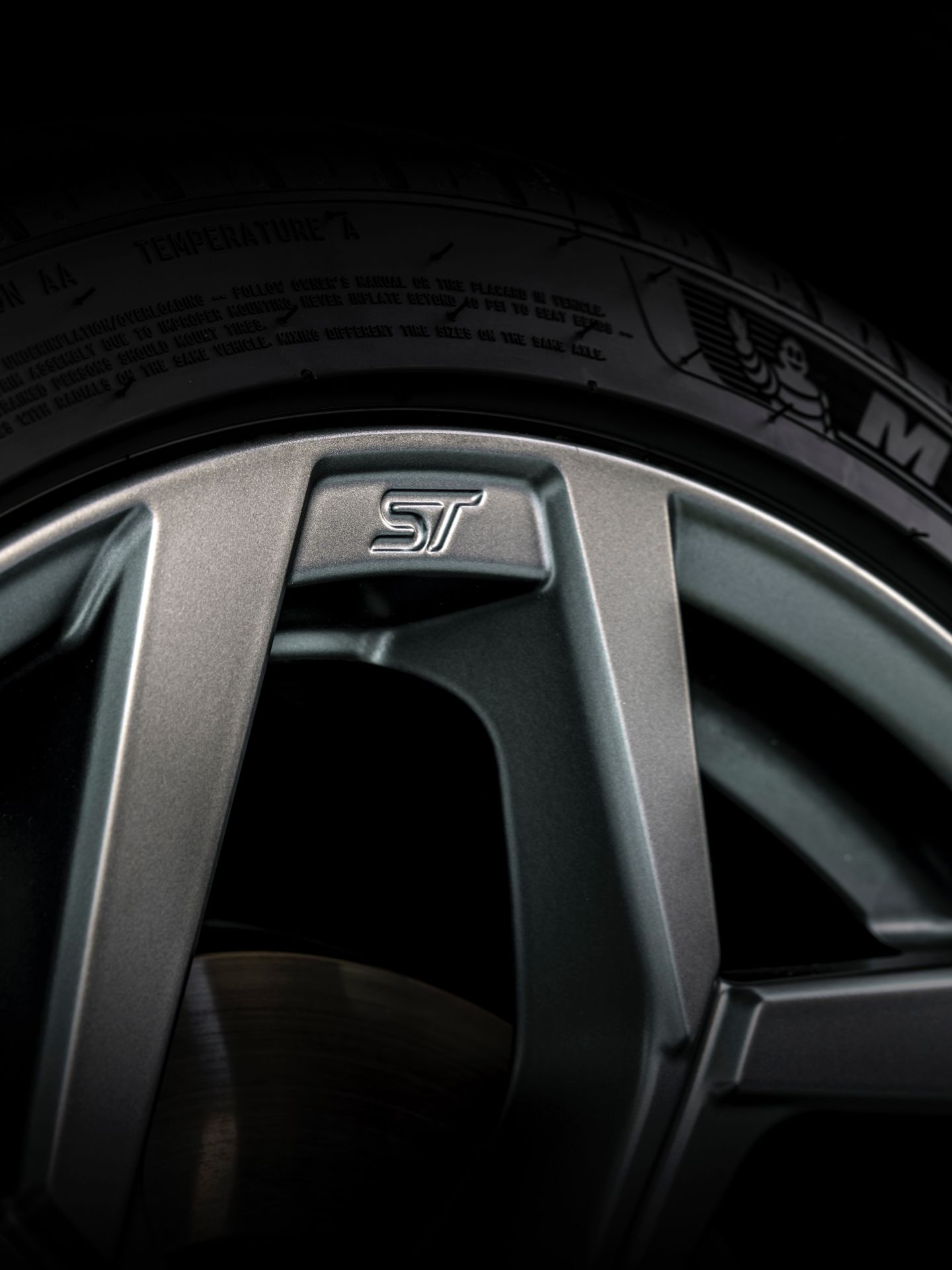 197 HP Ford Puma ST Breaks Cover, Does 0-62 MPH In 6.7 Seconds