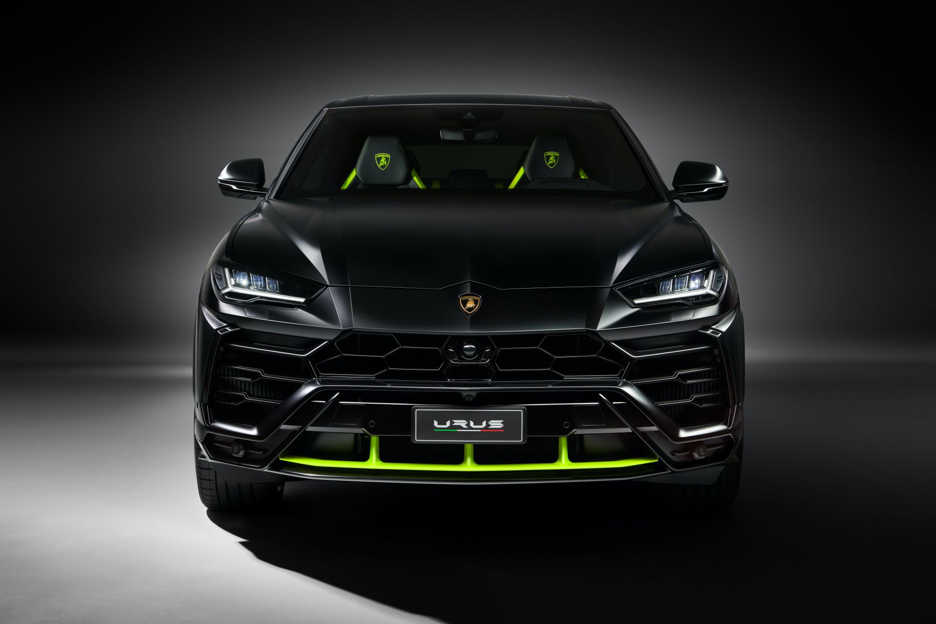 New Lamborghini Urus Graphite Capsule Looks Like A Tuner Build, But It’s An Official Package