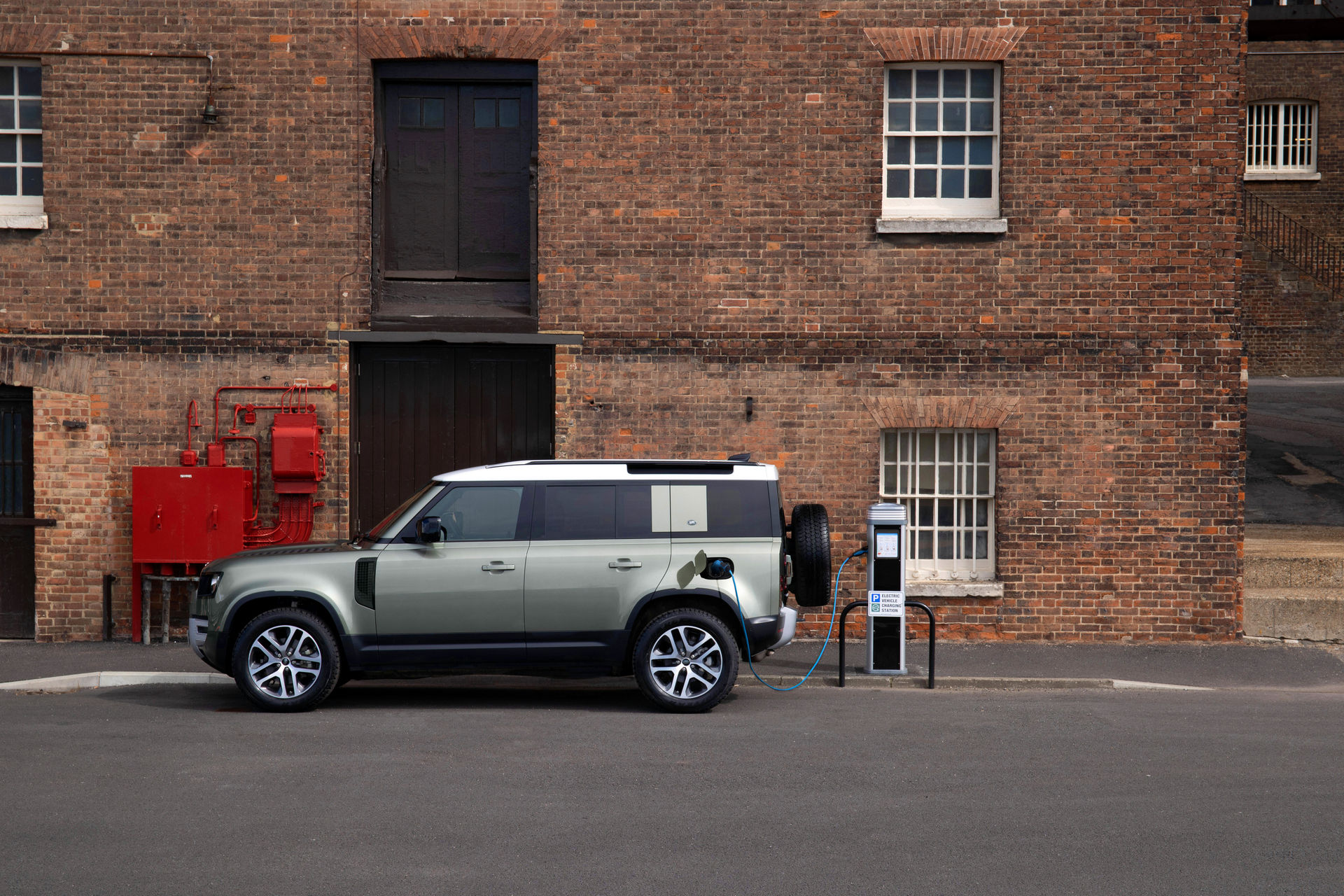 Land Rover Defender Gets New Plug-In Hybrid And Diesel Variants