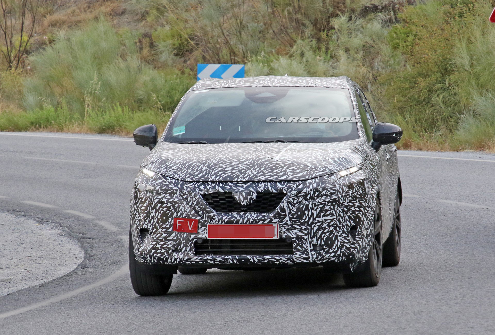 New Nissan Qashqai / Rogue Sport Spied Inside And Out, Will Feature A Digital Instrument Cluster