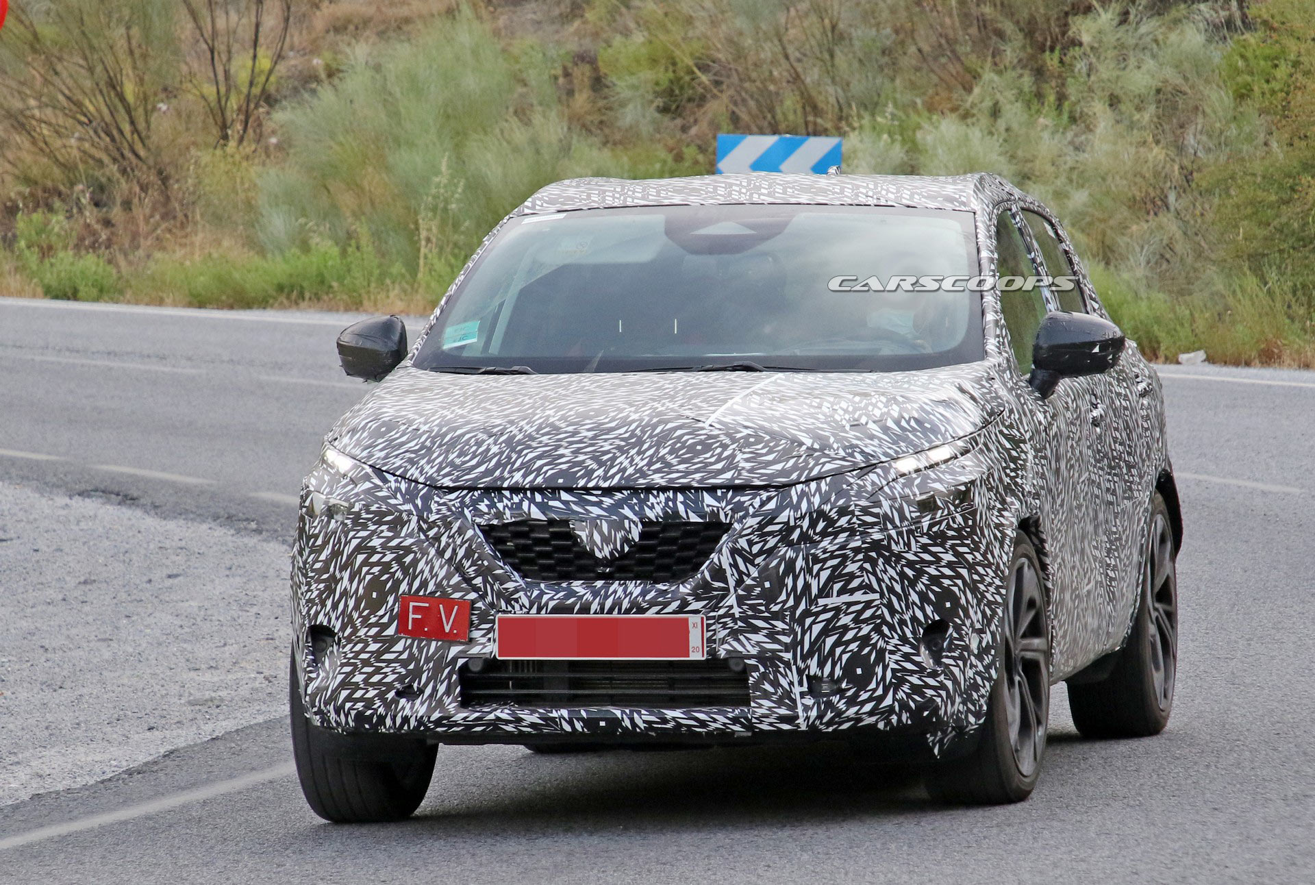 New Nissan Qashqai / Rogue Sport Spied Inside And Out, Will Feature A Digital Instrument Cluster
