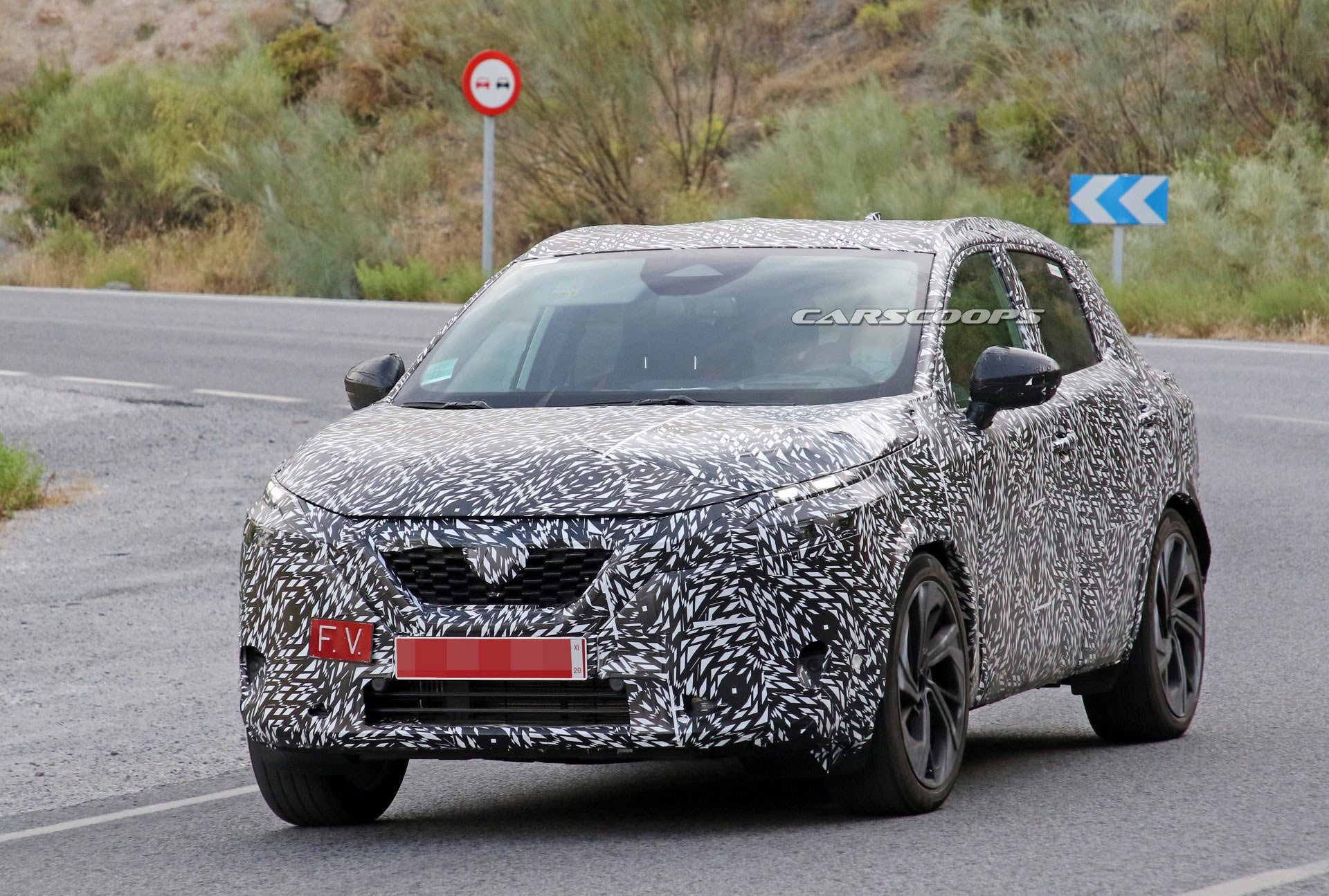 New Nissan Qashqai / Rogue Sport Spied Inside And Out, Will Feature A Digital Instrument Cluster