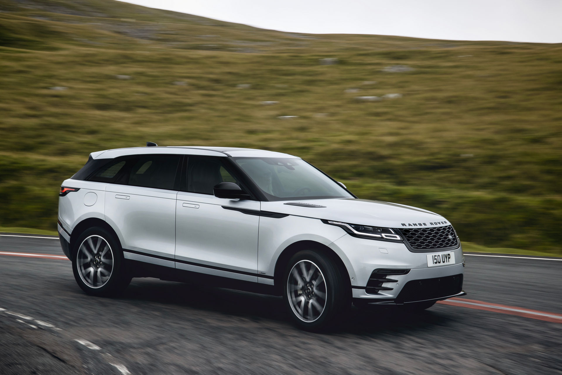 2021 Range Rover Velar Gets Updated Engines, New Plug-In Hybrid Variant