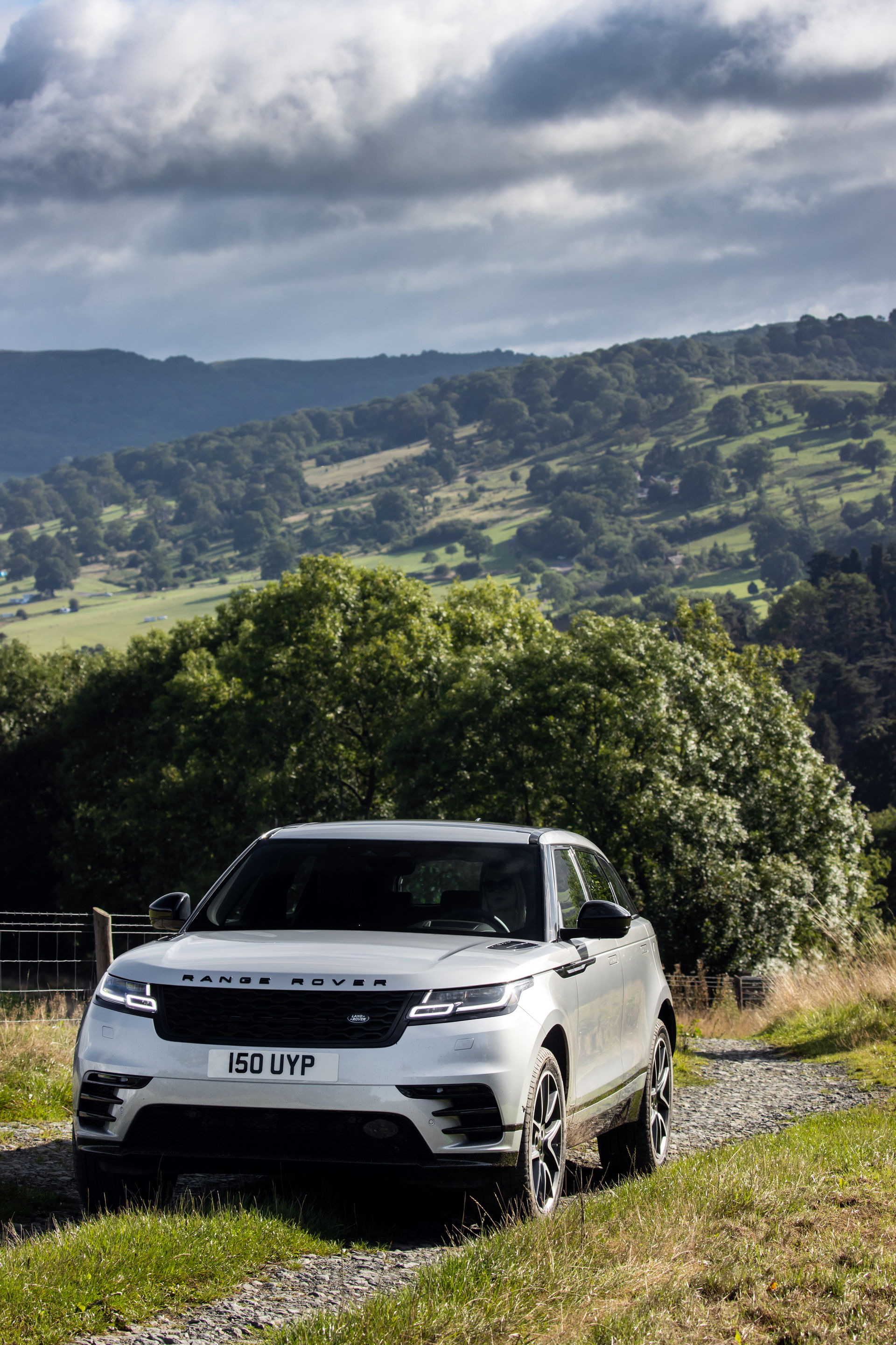 2021 Range Rover Velar Gets Updated Engines, New Plug-In Hybrid Variant
