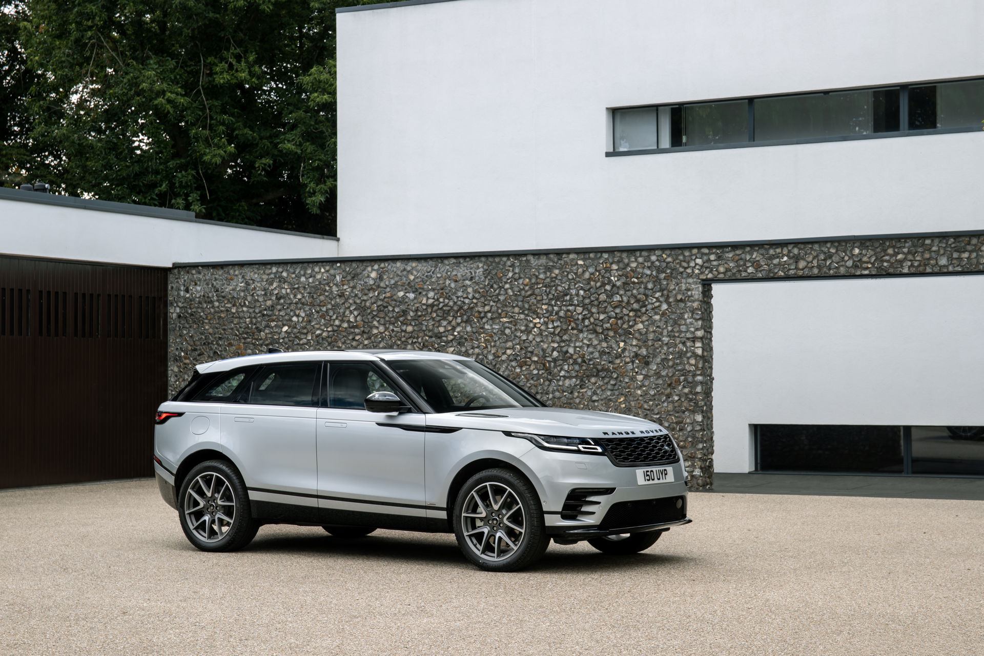 2021 Range Rover Velar Gets Updated Engines, New Plug-In Hybrid Variant