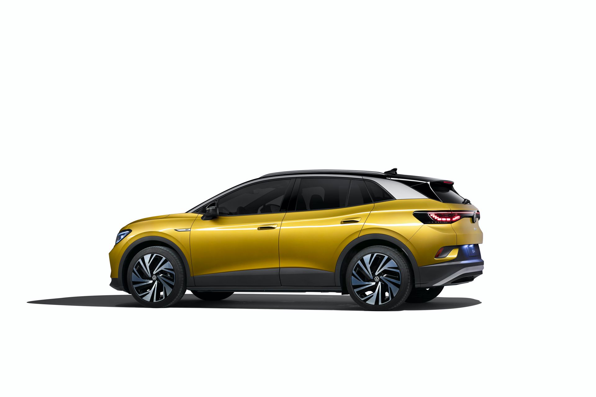 2021 VW ID.4 EV Offers 250 Mile-Range, 201HP RWD Powertrain For $39,995