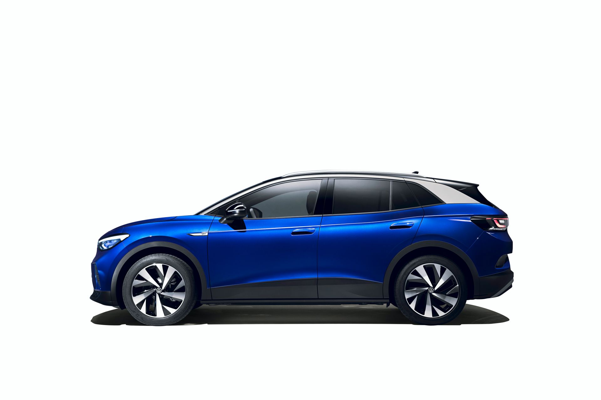 2021 VW ID.4 EV Offers 250 Mile-Range, 201HP RWD Powertrain For $39,995